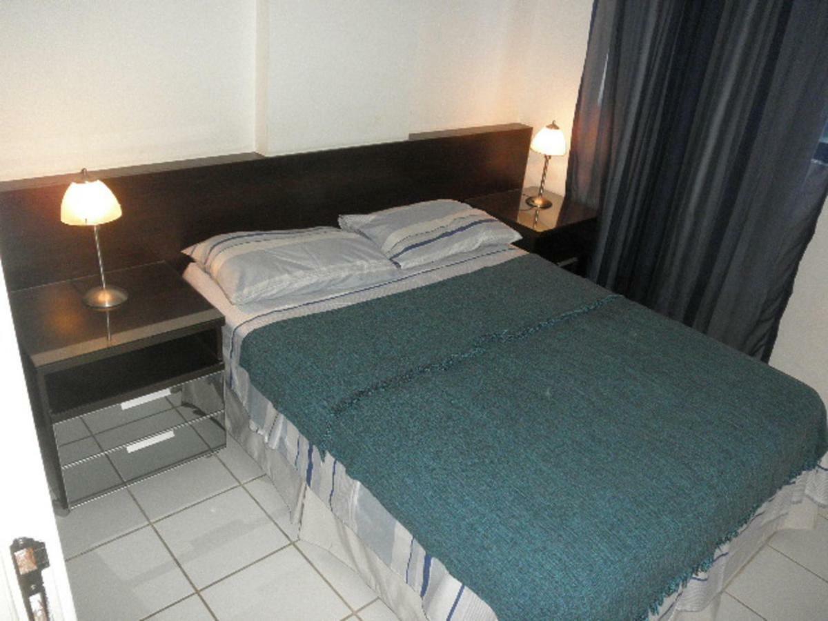 Na Beira Mar De Pajucara- Edif Neo- Apartamento Quarto E Sala- Tem Varanda - Vista Lateral Do Mar- Rua Julio Plech Filho 60 Esquina Com Avenida Doutor Antonio Gouveia - Consumo Eletrico E Pago No Ckeck-Out 1Kwh E 1,35 Reias Maceio  Exterior photo